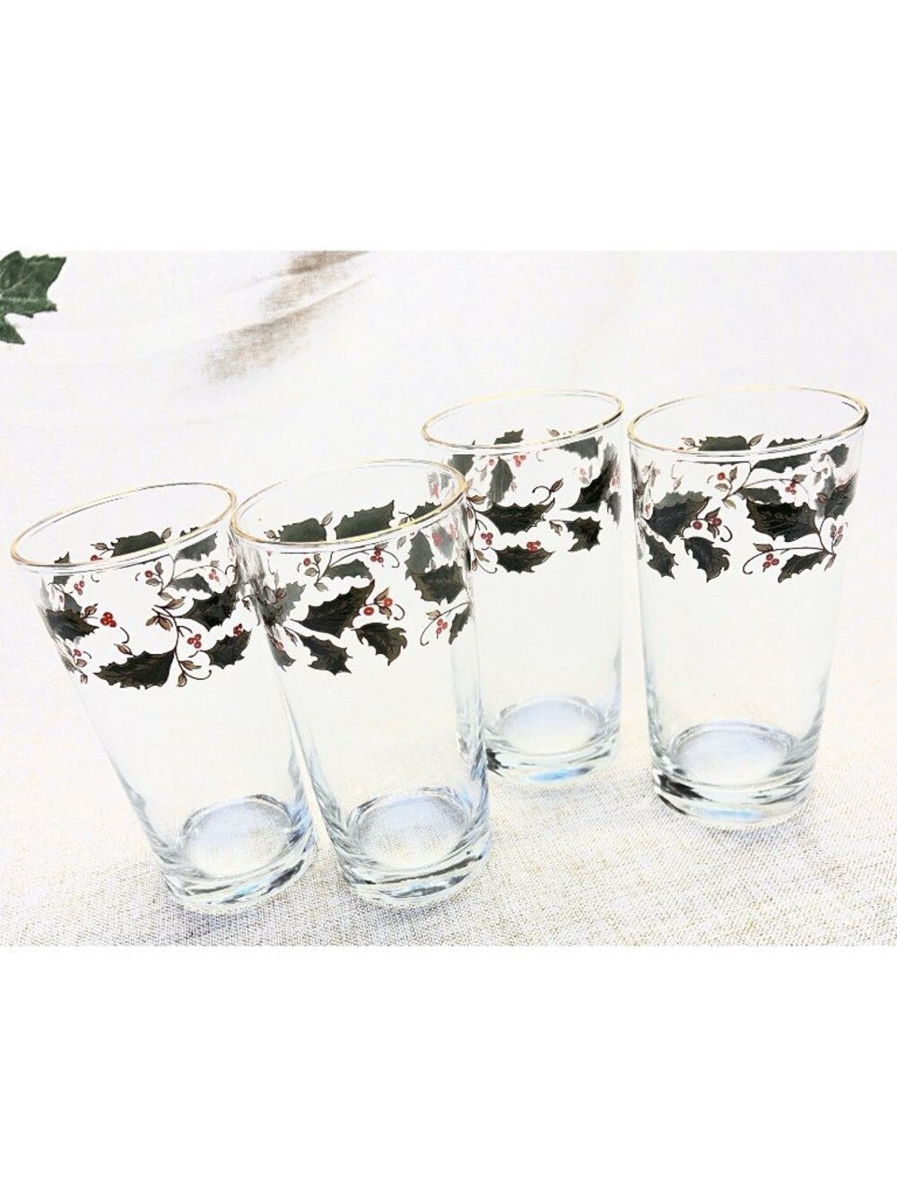 Vintage Christmas Royal Limited Holly Holiday 1 3/4 Band Glass Tumblers Set of 4